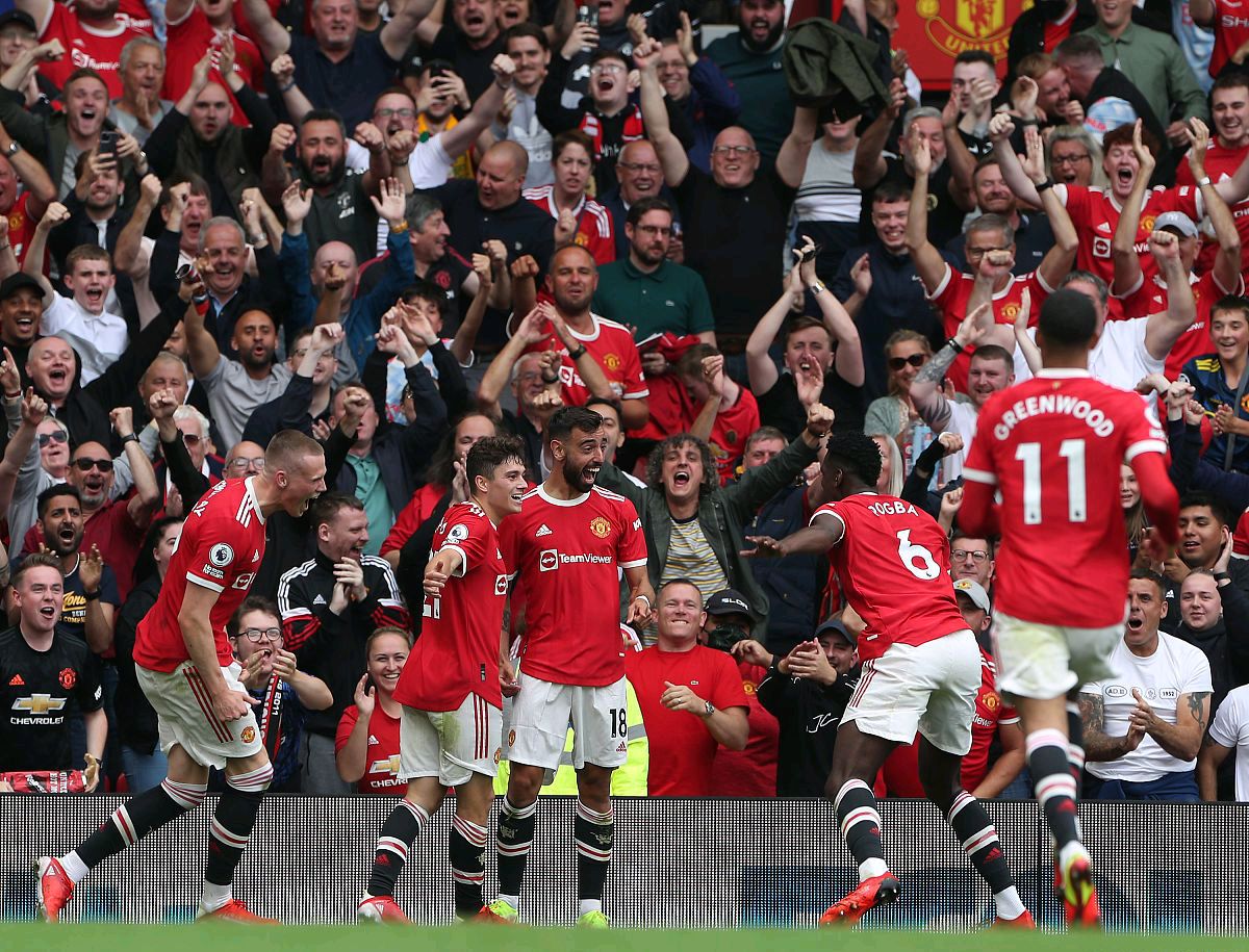 美国演员约翰尼-德普现场观看博卡比赛，并与里克尔梅合影