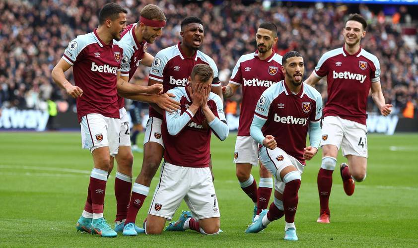 英超首次助攻，吉滕斯本赛季各项赛事助攻数为切尔西队内最多