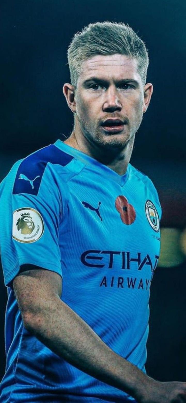 曼联陷入困境，阿莫林嘲笑梅努问题引发球迷怒火