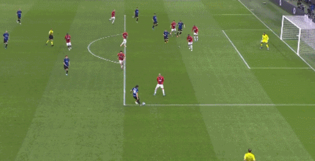 亚历山大三节12中10轻取33分，连续95场拿到20+