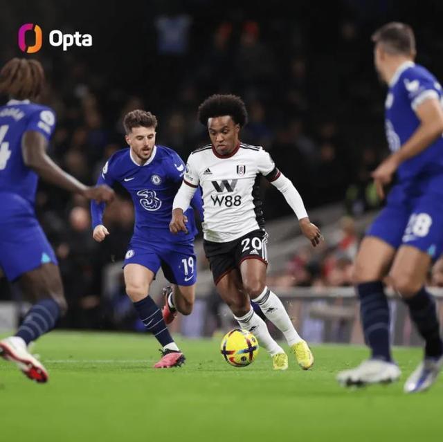 排面，泰州当地路牌上写着“苏超冠军城，泰州欢迎您”