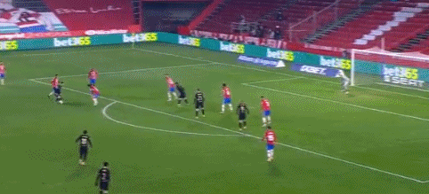 马克西14中5仅得12分！里弗斯：我们对他有些反应过度了